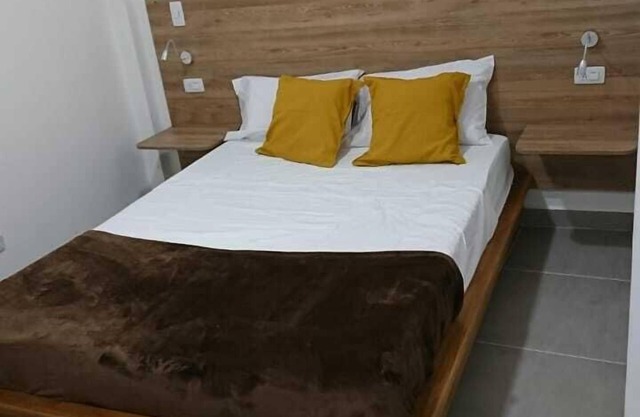 Apartment Suite 30-28 Mustard