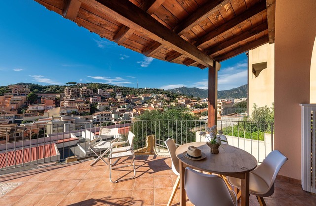 Apartment "Suite Home Simius" Close to Beach with Terrace, Sea View & Air Conditioning