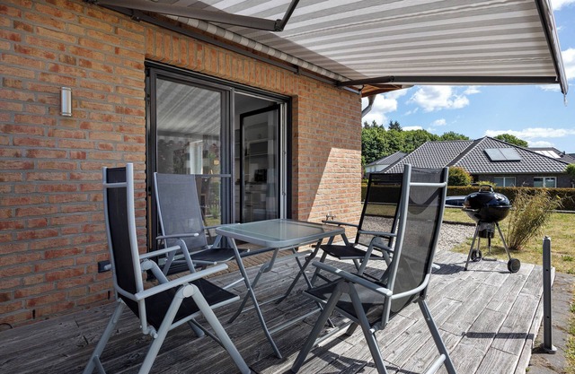 Apartment 'Sunny' with Private Terrace, Private Garden and Wi-Fi