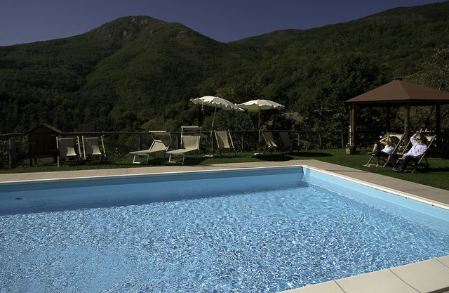 Apartment surrounded by the Tuscan countryside and with a heated pool
