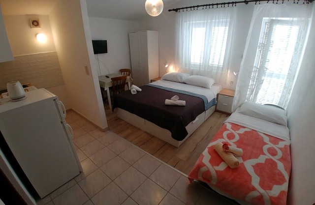Apartment Svetka - 10m from the sea: A11(2+1) - Sali, Island Dugi otok, Croatia