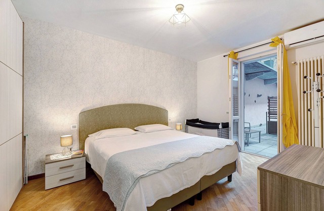 Apartment 'Syc Le Rondini Relax' with Private Terrace, Wi-Fi and Air Conditioning