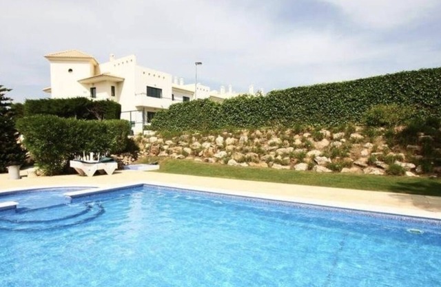 Apartment T1+1 Albufeira 10 min from the beach and having swimming pool !