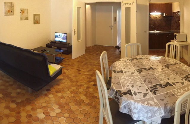 Apartment T3 village square laruns