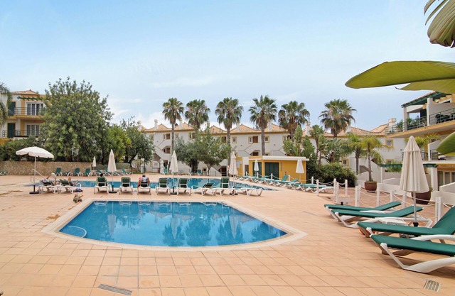 Apartment 'Tavirasol' with Shared Pool, Wi-Fi and Air Conditioning