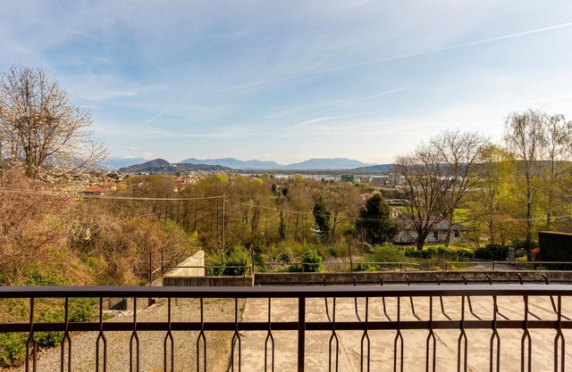Apartment 'Terrazza' with Lake View, Private Terrace and Wi-Fi