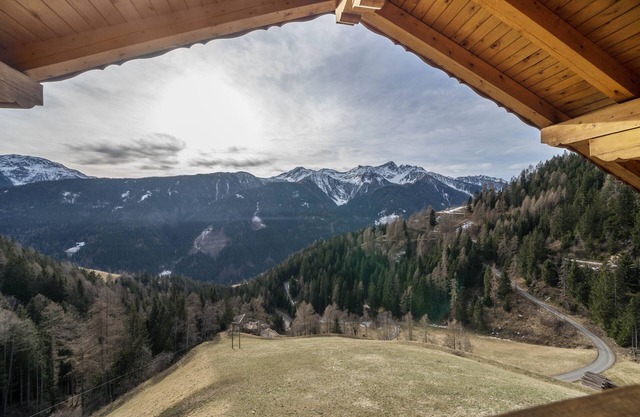 Apartment 'Thalhof Kornigl' with Mountain View, Shared Garden and Wi-Fi