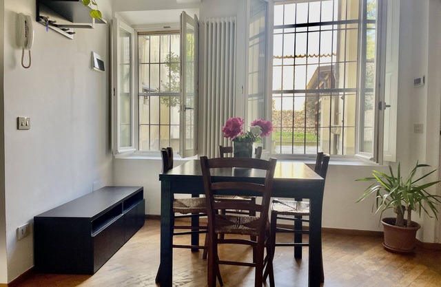 Apartment that sleeps 4 a stone's throw from Parma Cathedral