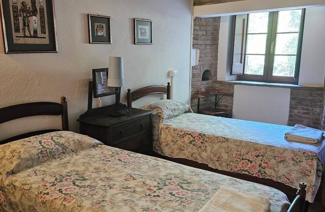 APARTMENT: THREE-ROOM APARTMENT INSIDE AN ANCIENT CASTLE WITH PANORAMIC POOL