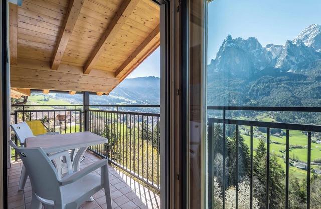 Apartment 'Thusnelda B' with Mountain View, Balcony & Wi-Fi