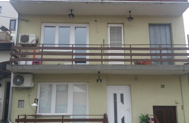 Apartment Tia&Toni apartment features with 2 bedrooms