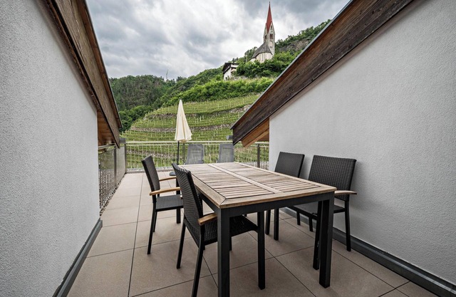 Apartment "Toni Verena" with Mountain View, Shared Sauna & Garden