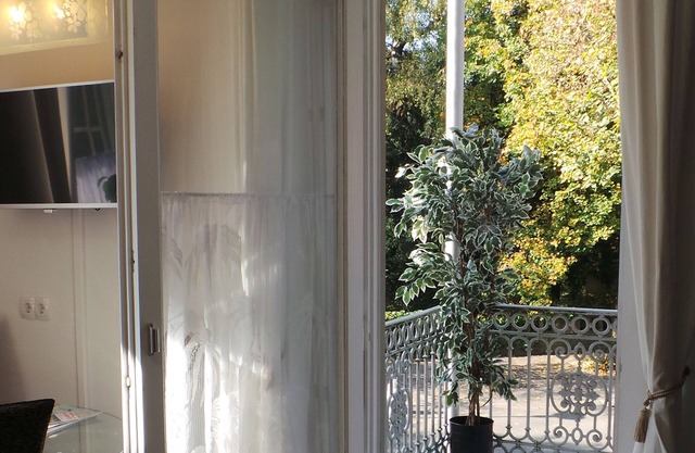 Apartment TOP 3 for 1-3 persons with sunny west-facing balcony and 2 bathrooms, 47sqm
