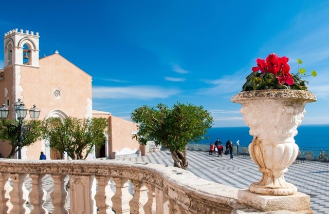 Apartment 'tra mare e montagna' with Mountain View, Terrace & Balcony