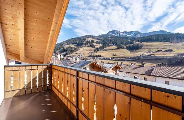 Apartment "Trojer 3" with Mountain View, Whirlpool & Wi-Fi