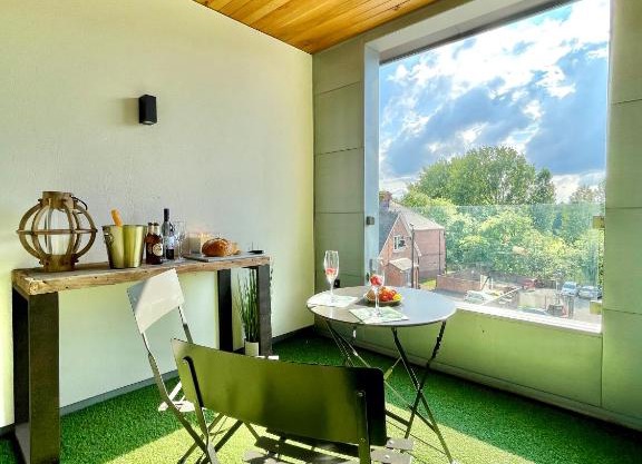 Apartment Twelve
