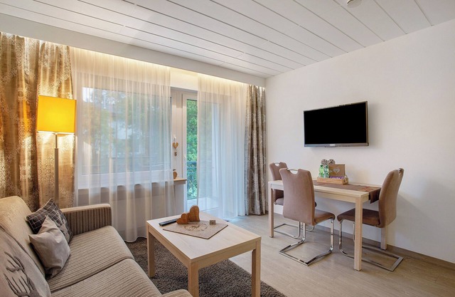 Apartment 'Typ 4' with Shared Garden, Balcony and Wi-Fi