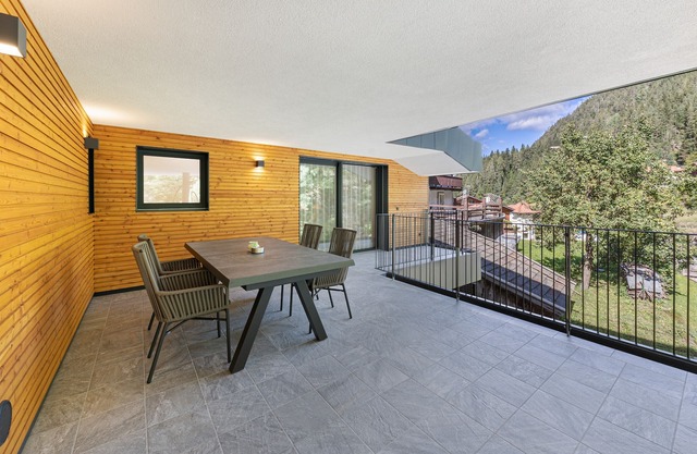 Apartment UB31 Two with Mountain View, Sauna & Wi-Fi