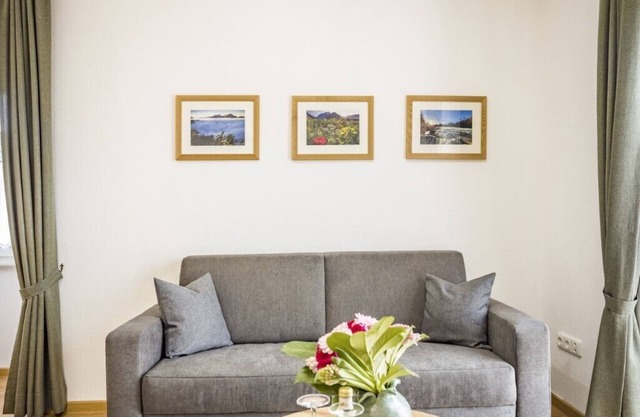 Apartment UNTERSBERG: 2-room apartment for 1-2 persons, glass-roofed balcony