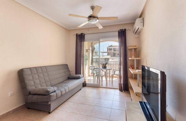 Apartment 'Vacaciones Sol Y Playa' with Balcony and Wi-Fi