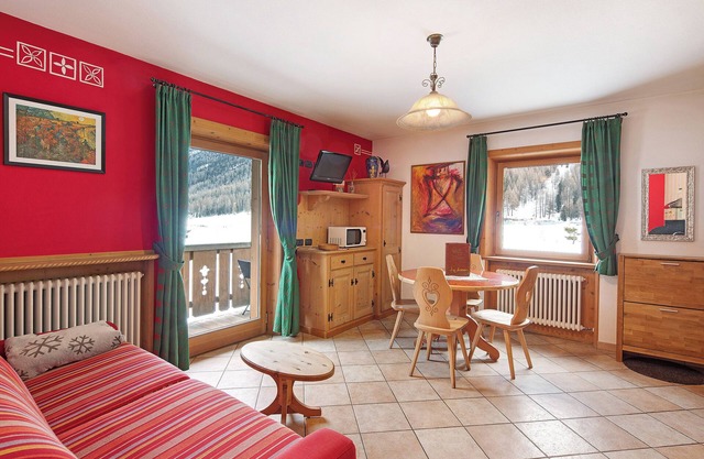 Apartment Van Gogh Casa Cambra with Mountain View & Wi-Fi
