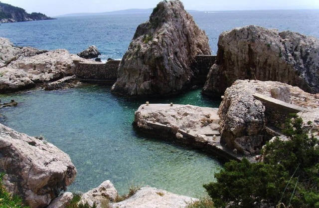 Apartment Var - with nice garden: A2(5+1) - Sveta Nedjelja, Island Hvar, Croatia