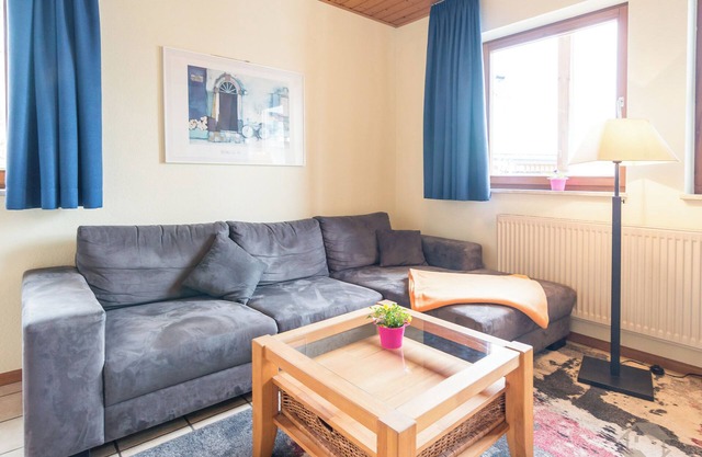 Apartment 'Veilchen' with Mountain View, Private Terrace and Wi-Fi