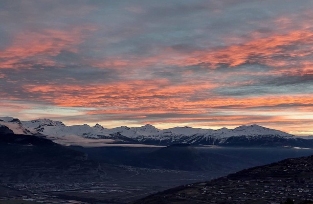 Apartment Veysonnaz near Ski Lift & Rhône Views