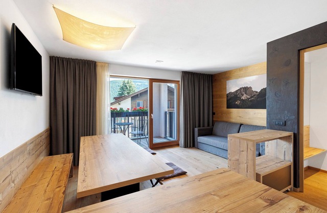 Apartment 'Villa Kriendl Nr 4 Dreifinger' with Mountain View, Shared Garden and Wi-Fi