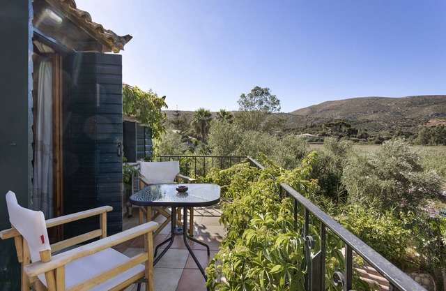 Apartment 'Villa Alba' with Shared Pool, Balcony and Wi-Fi