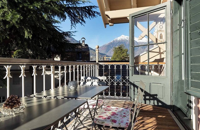 Apartment 'Villa Bergmann Turm Suite' with Mountain View, Shared Terrace and Wi-Fi