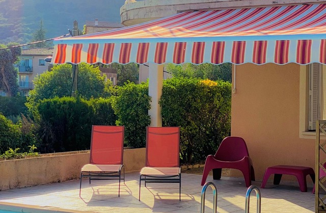 Apartment-Villa Californienne 50 M2-Pool,Garage,Shops&old town on foot