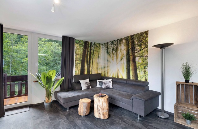 Apartment 'Villa Eichwald' with Shared Garden, Balcony and Wi-Fi