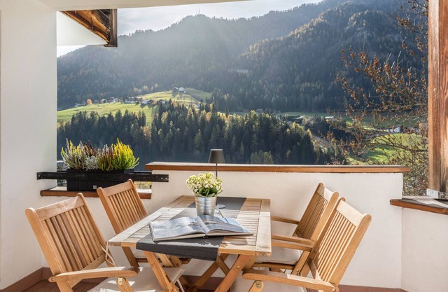 Apartment "Villa Erina D" with Mountain View, Terrace & Wi-Fi