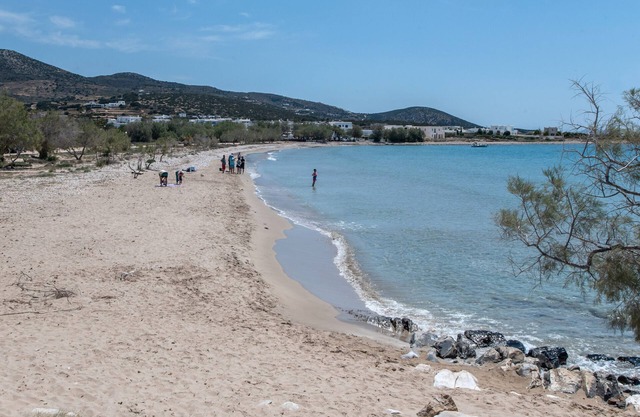Apartment 'Villa Lefkes Seaside' with Sea View, Wi-Fi and Air Conditioning