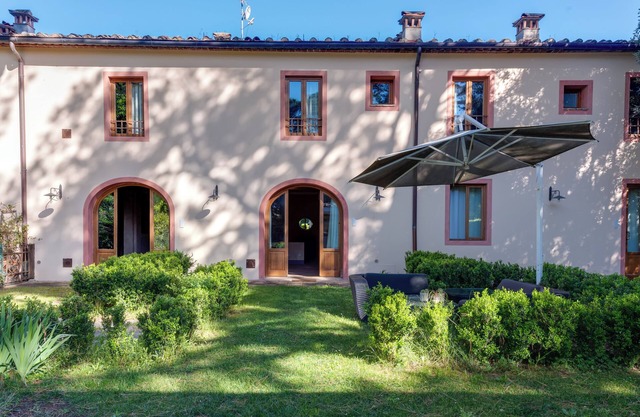 Apartment 'Villa Leonardo - Belle Ferronière' with Shared Garden, Wi-Fi and Air Conditioning