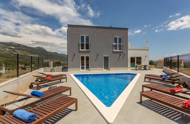 Apartment Villa Mila