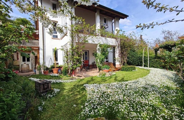 Apartment "Village View"
