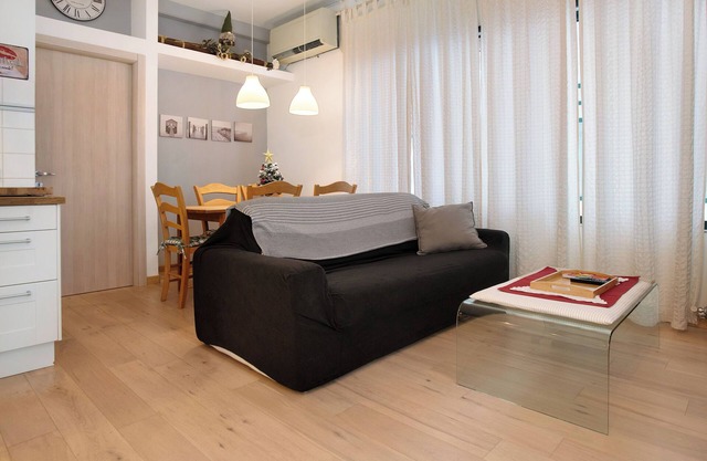 Apartment 'Vinc Trotti House Of Dj-vu' with Mountain View, Wi-Fi and Air Conditioning