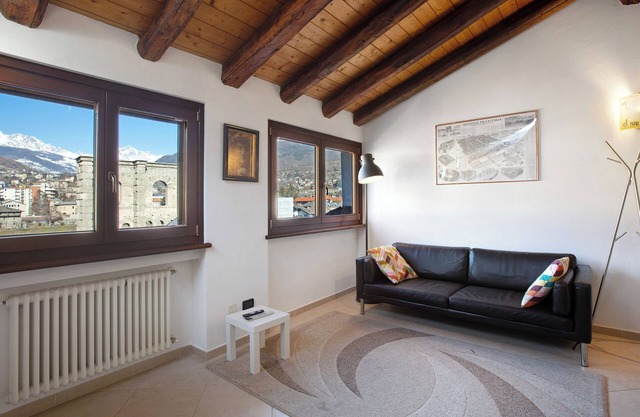 Apartment 'Vista Anfiteatro Romano' with Mountain View