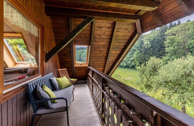 Apartment 'Vogelnest' with Mountain View, Shared Pool and Wi-Fi