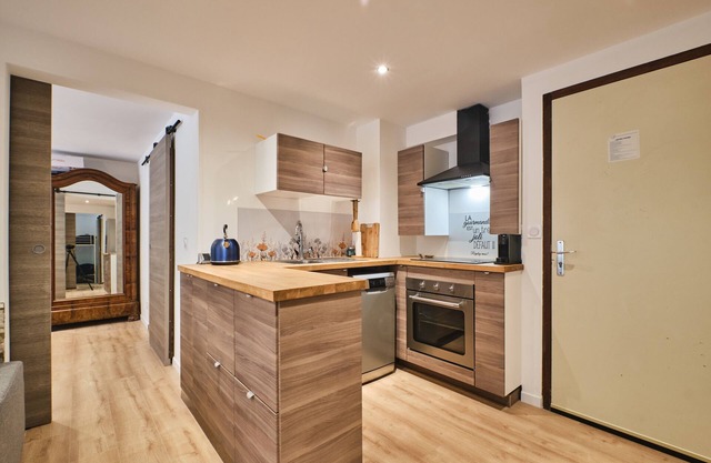 Apartment 'Vraiment Comme La Maison' with Shared Pool and Private Terrace