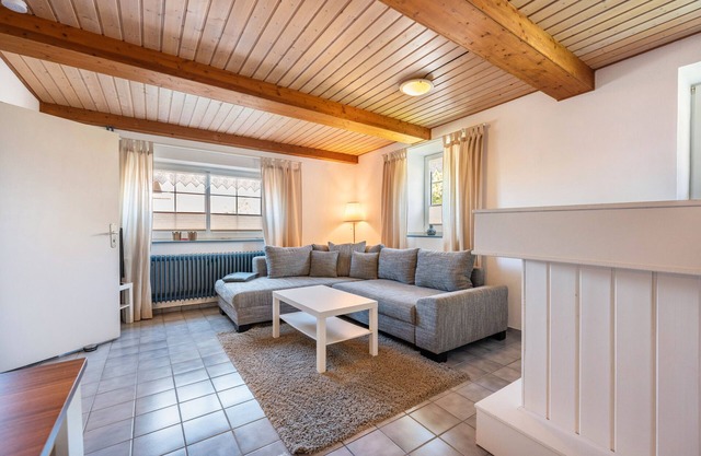 Apartment 'Westblick' with Shared Terrace, Shared Garden and Wi-Fi