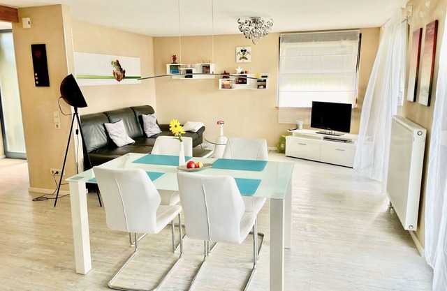 Apartment with a small garden