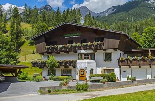 Apartment W7 Haus Ganghofer with Mountain View, Balcony & Wi-Fi