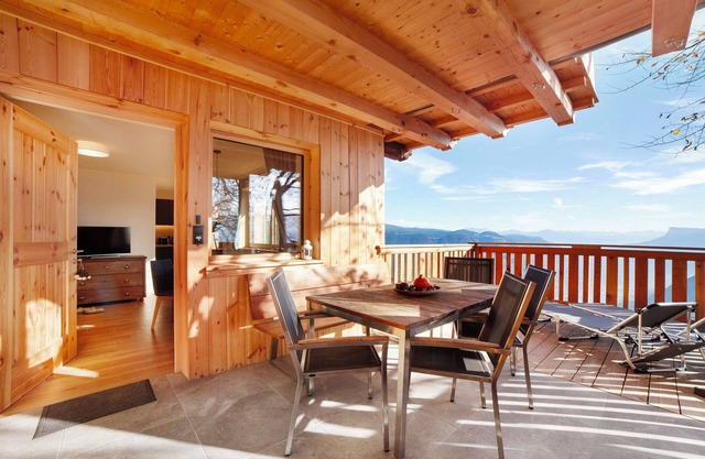 Apartment 'Waldele Bichl Hauserhof' with Mountain View, Private Terrace and Wi-Fi
