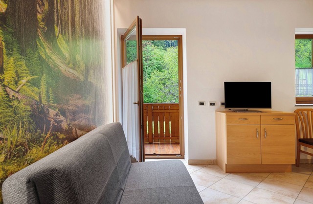 Apartment 'Waldruhe' with Mountain View, Shared Garden and Wi-Fi
