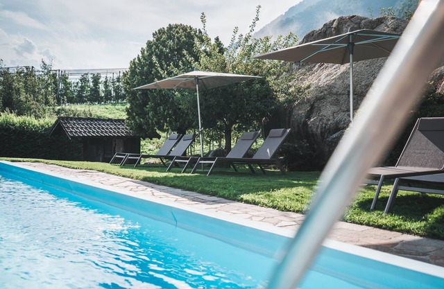 Apartment "Wanda 1" with Wi-Fi, Balcony & Community Pool; Parking Available