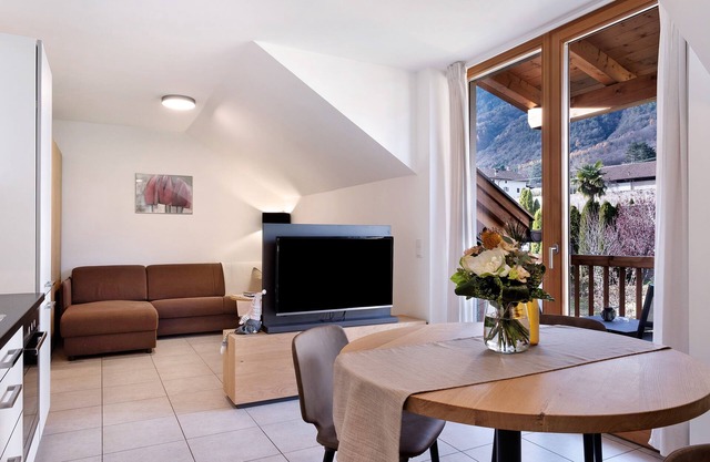 Apartment "Weingut Lahn zu Eppan Gandkofl" with Mountain View, Balcony & Wi-Fi
