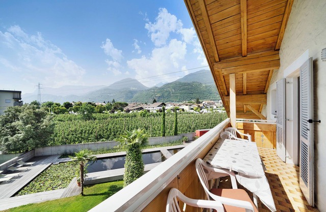 Apartment "Weinsepphof 9" with Mountain View, Pool, & Balcony